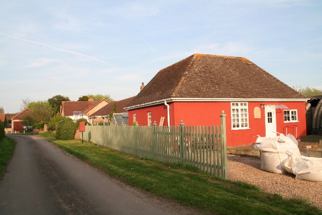 Picture © Chris - geograph.org.uk/p/5343402